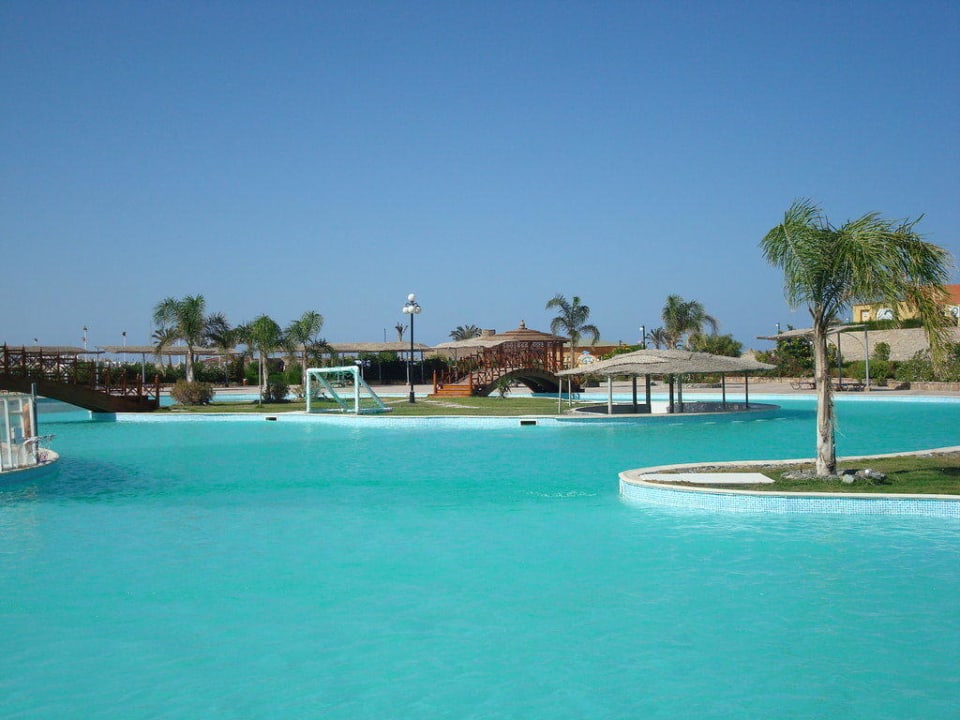 Poolanlage Malikia Resort Abu Dabbab