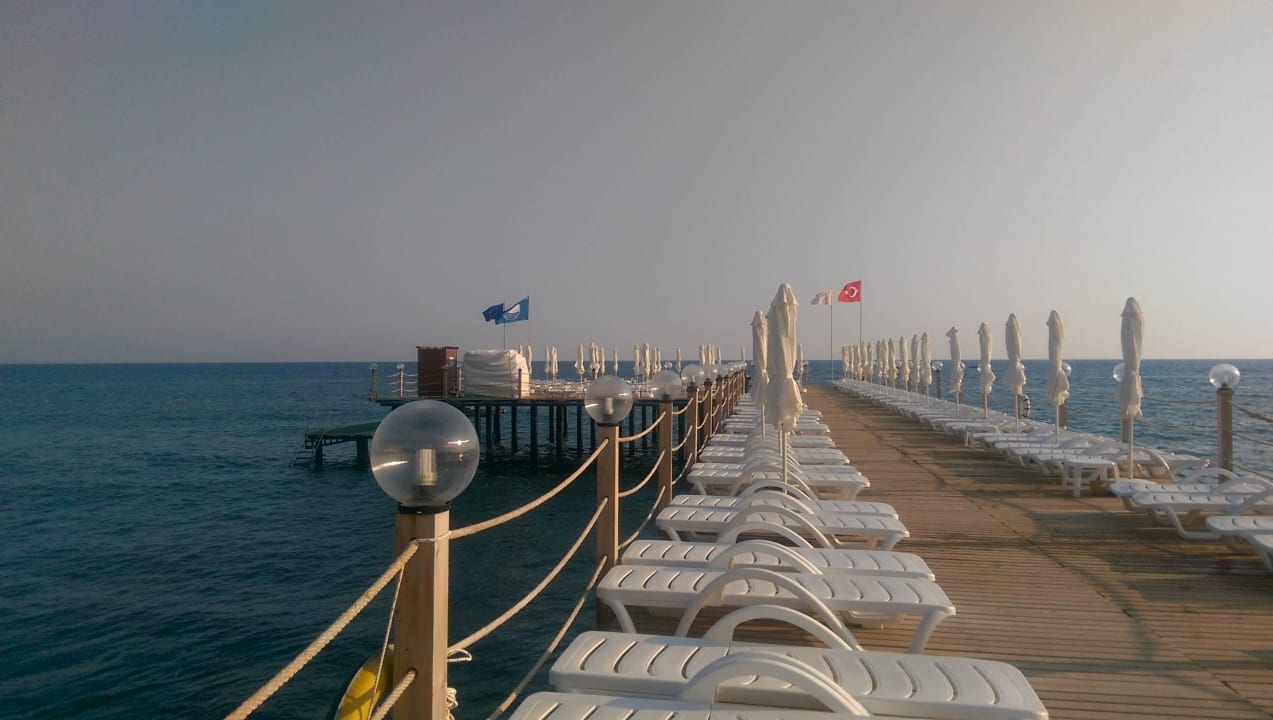 Hotel-Steg Quattro Beach Spa & Resort
