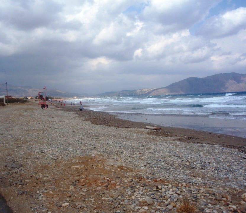 Pláž hotelu MARI BEACH Casa Di Notos Beach Hotel