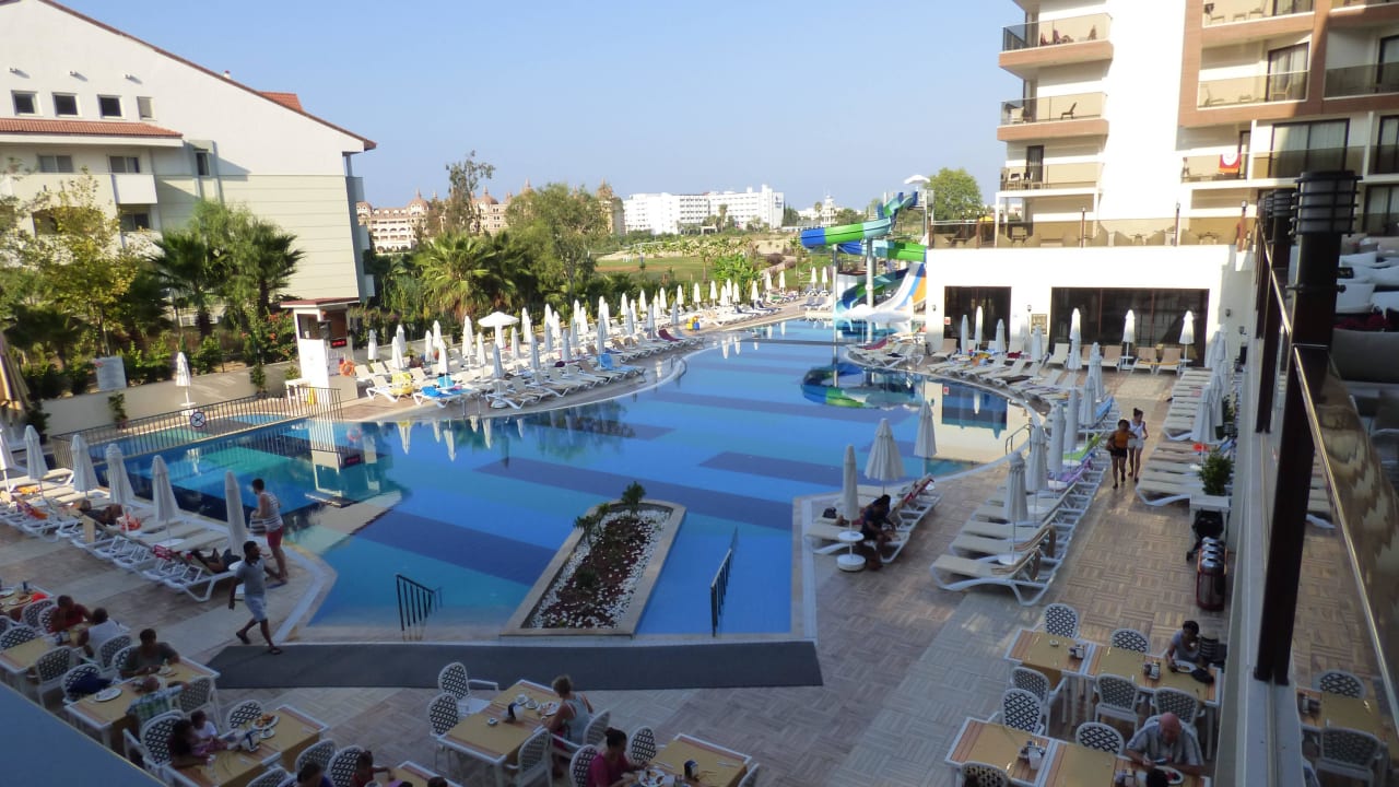 Pool Glamour Resort & Spa