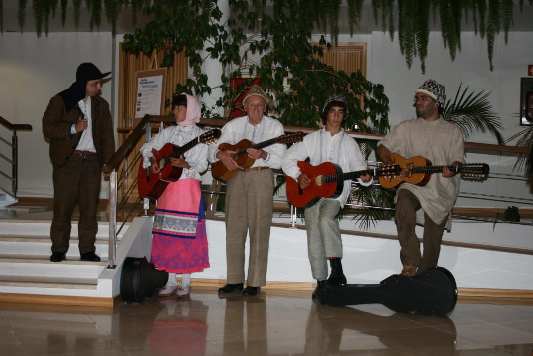 Folkloreabend im Hotel Caloura Hotel Resort