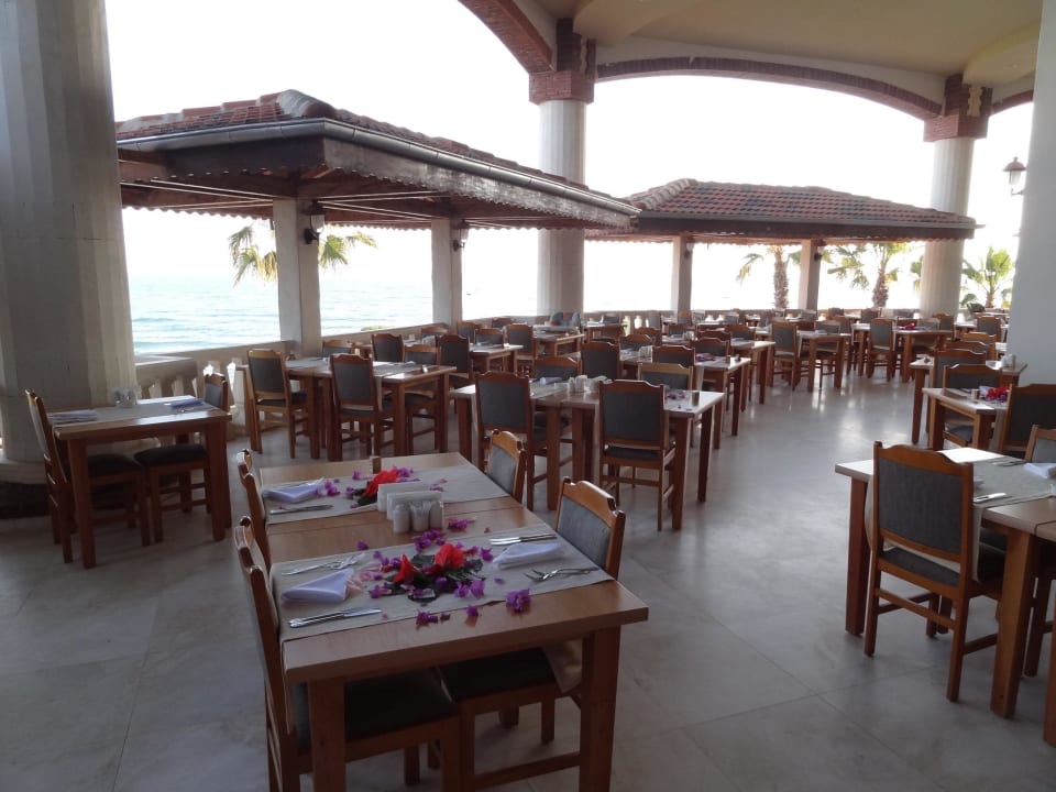 Essen mit direkten Blick auf das Meer Hotel Defne Dream