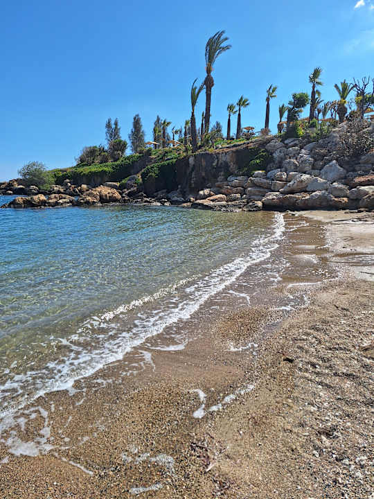 Strand Crystal Springs Beach Hotel