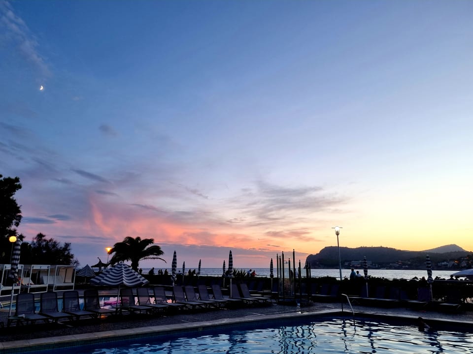 Pool Hotel Vibra Beverly Playa