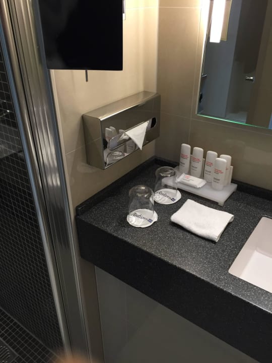 Kosmetikartikel Radisson Blu Conference Hotel, Düsseldorf