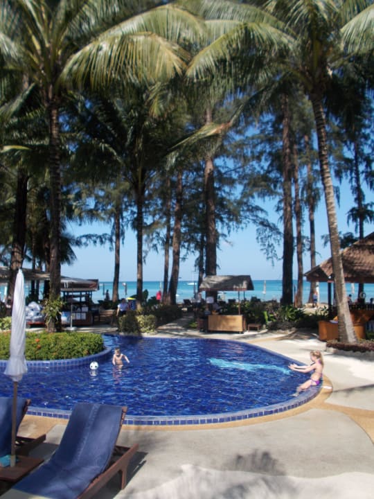 Basen w family wing Best Western Premier Bangtao Beach Resort & Spa