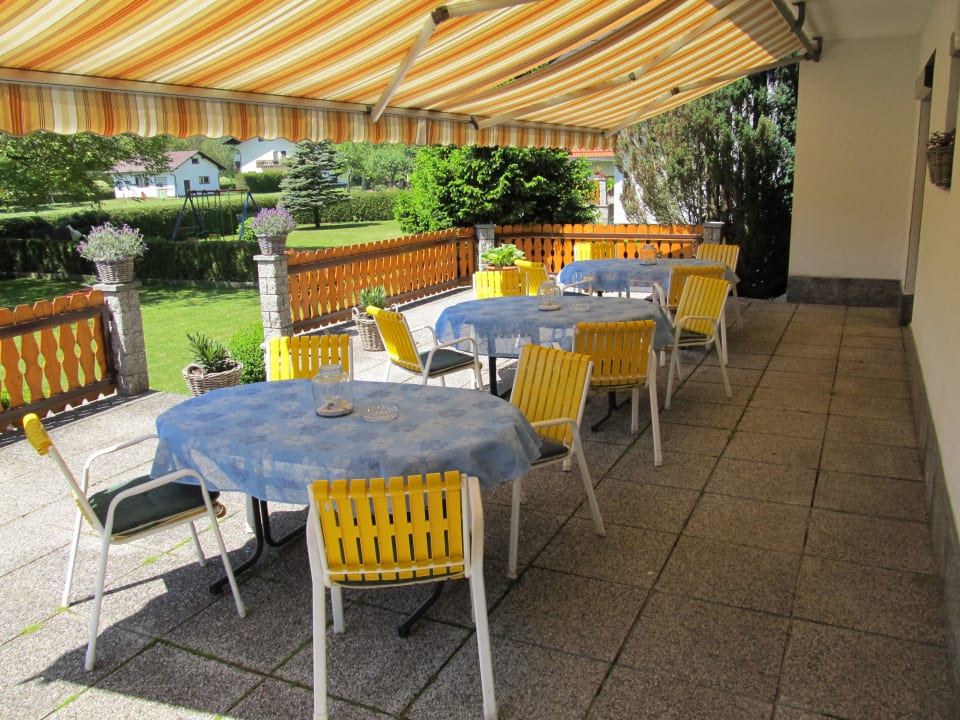 Terrasse Pension Oleander