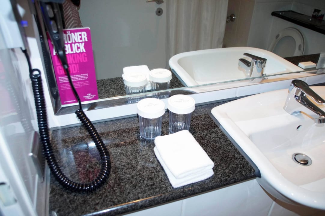 BAD WC Crowne Plaza ® Hamburg - City Alster
