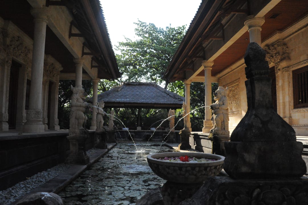 Spa/Bibliothek Hotel Matahari Beach Resort & Spa