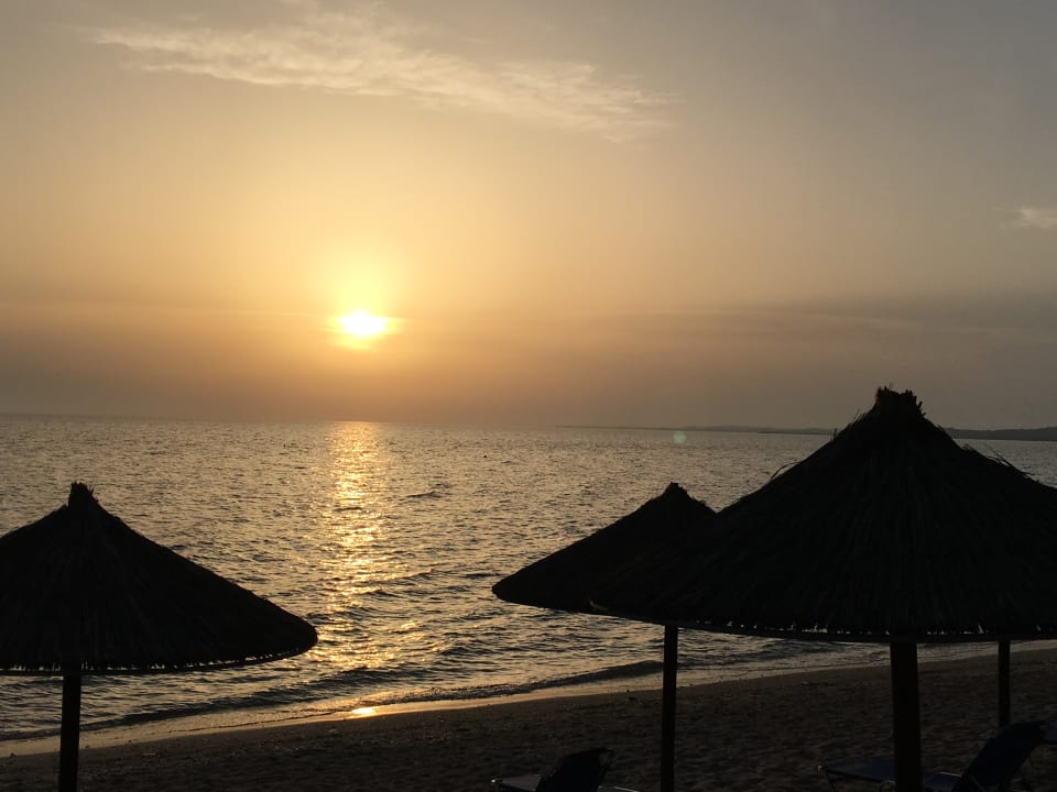 Strand Hotel Portes Beach