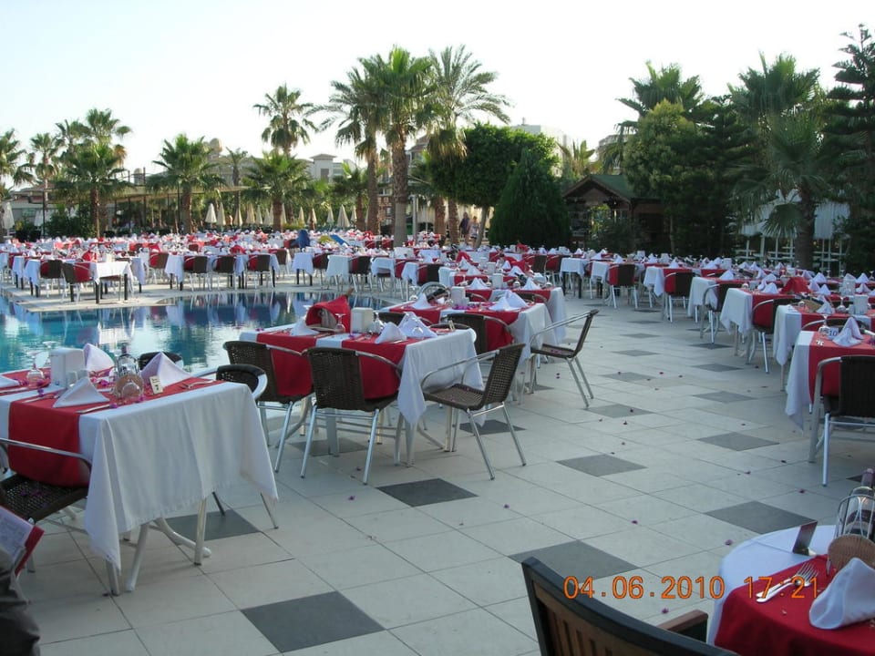 Galaabend Hane Family Resort