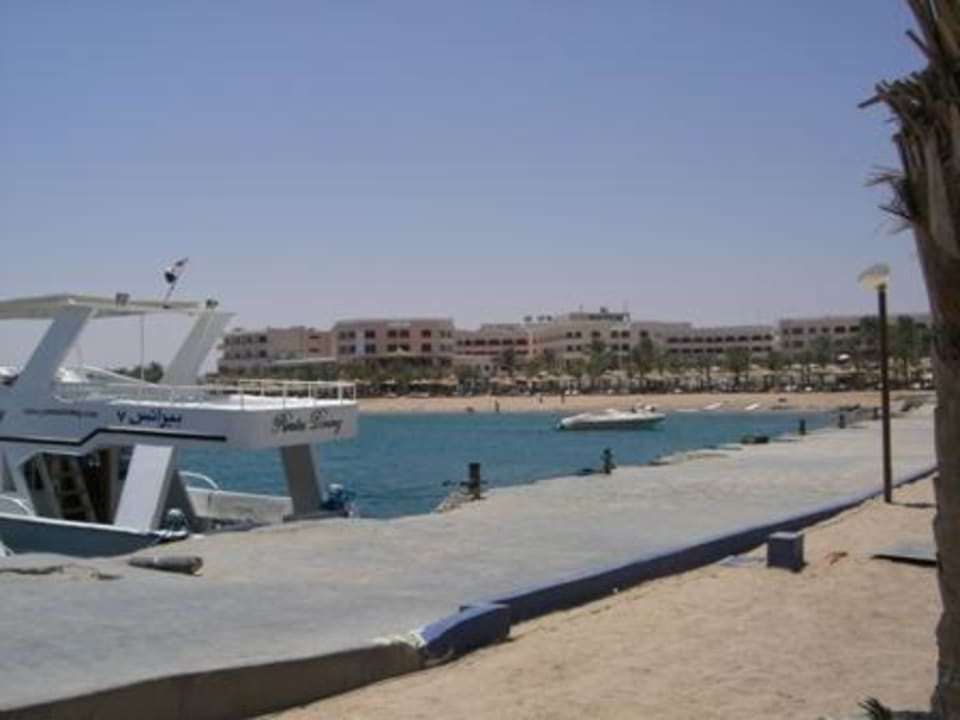 Zum Bootssteg Beach Albatros Resort