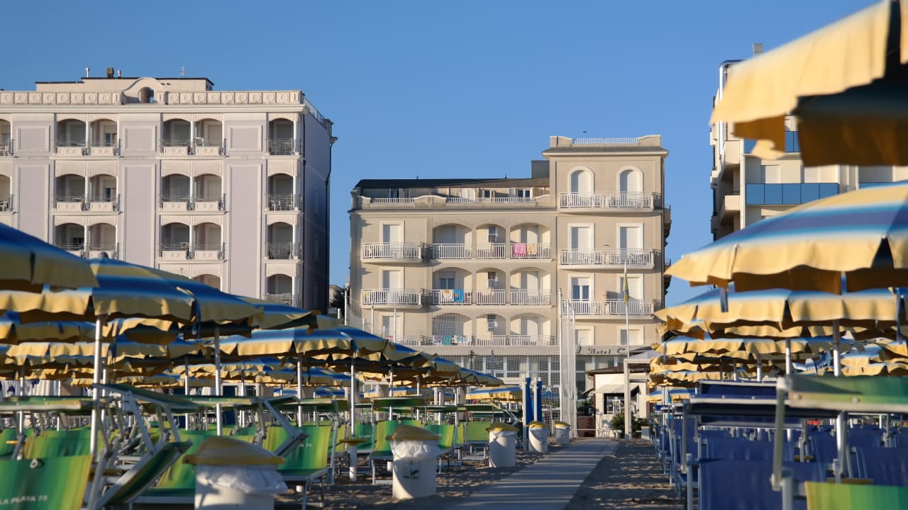 Außenansicht Hotel Cevoli Cattolica