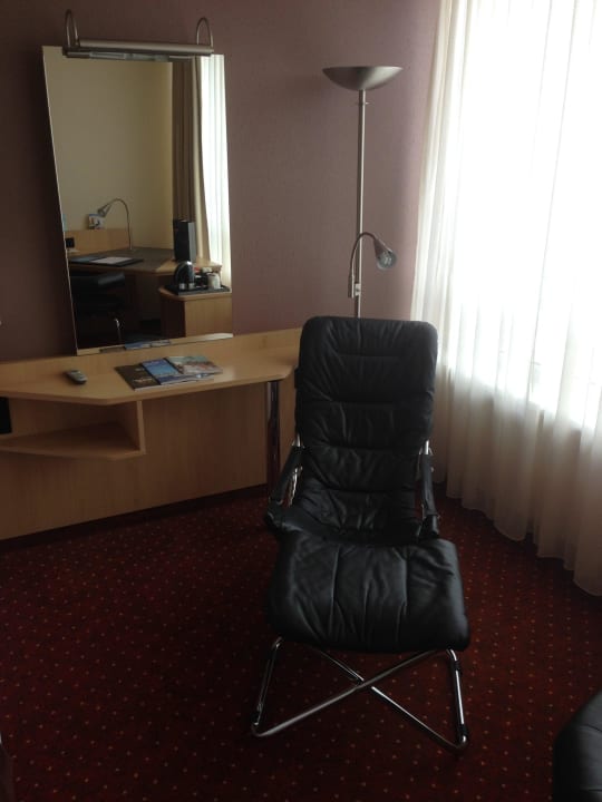 Zimmer linke Seite Hotel NH Leipzig Messe