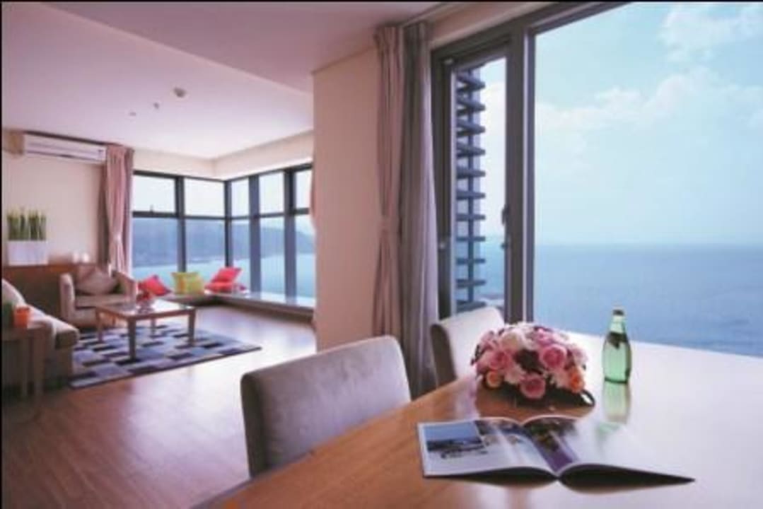 Suite Hotel Angsana Fuxian Lake