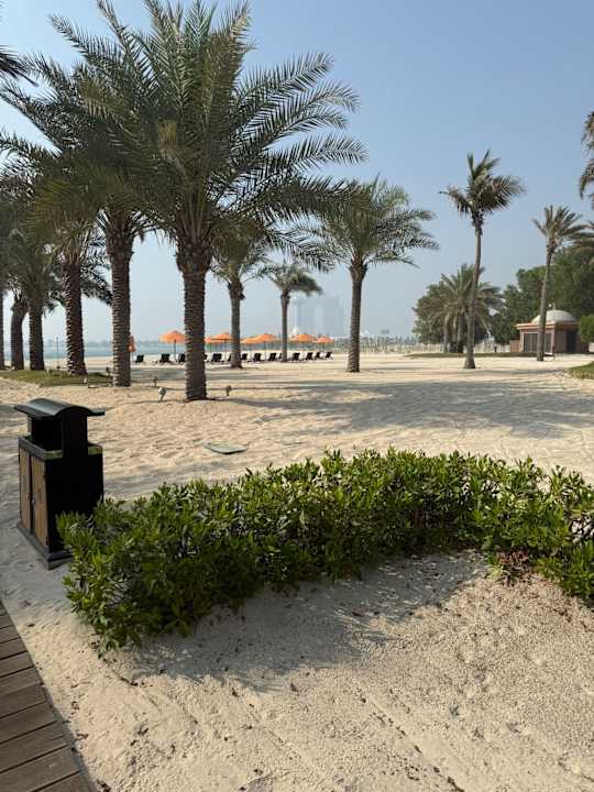 Strand Emirates Palace Mandarin Oriental