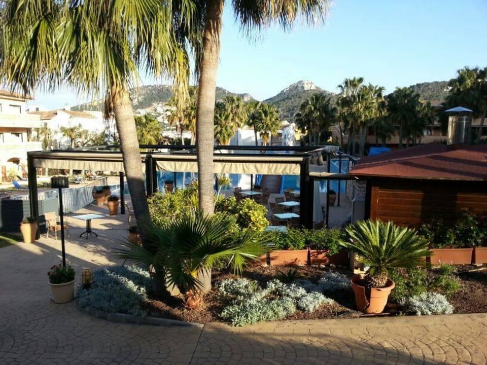 Pool und Restaurant Mon Port Hotel & Spa