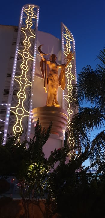 Sonstiges Azura Deluxe Resort & Spa Hotel