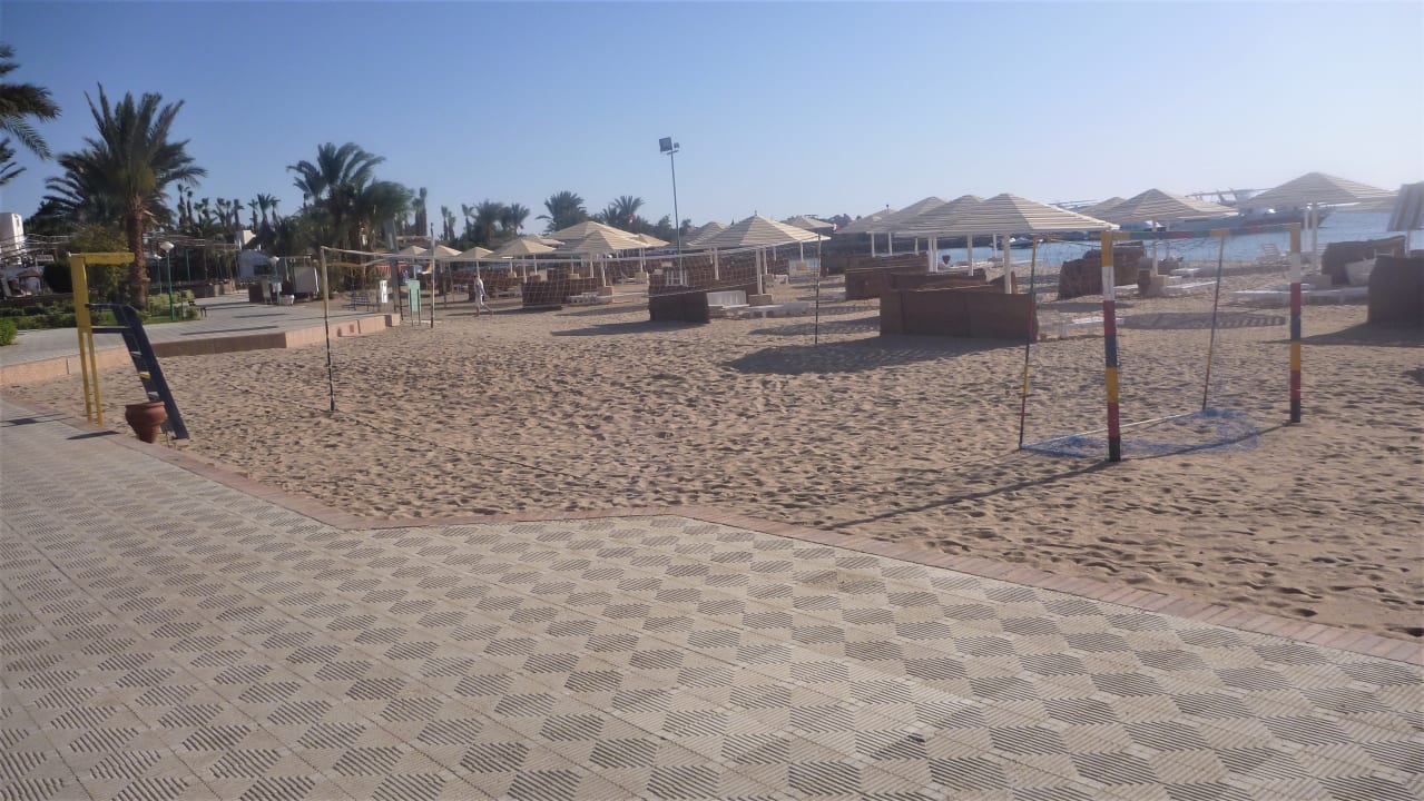 Strand Menaville Safaga