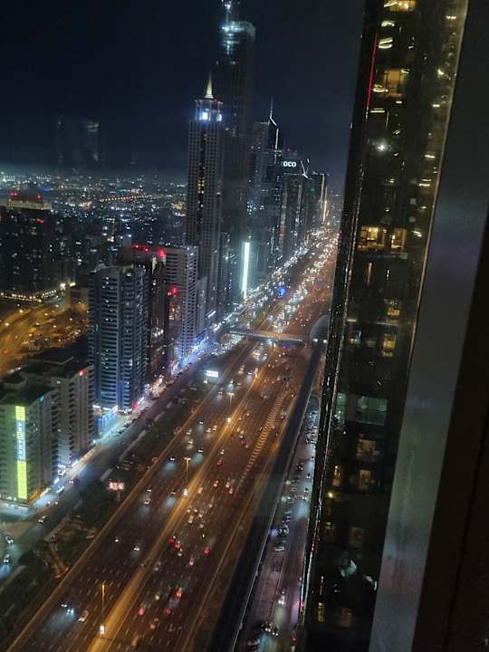 Zimmer Rose Rayhaan by Rotana