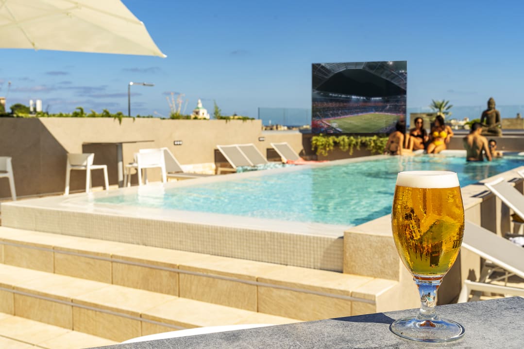 Pool Hotel The Sky - Adults only