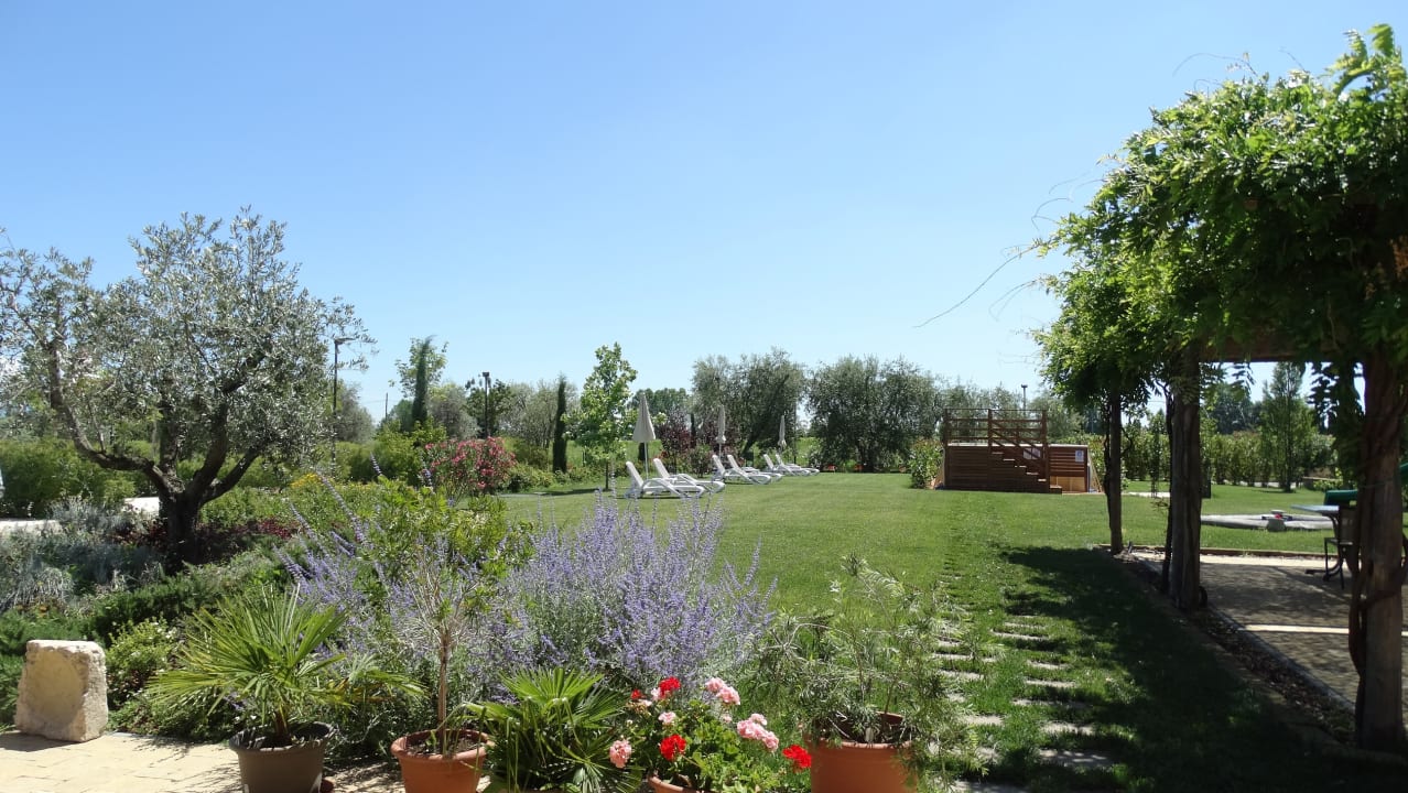 Gartenanlage Camping Mabellini