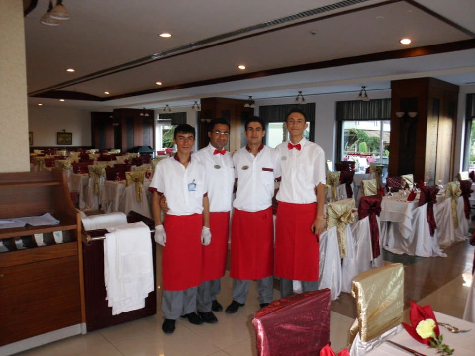 Die super Kellner Trendy Aspendos Beach Hotel