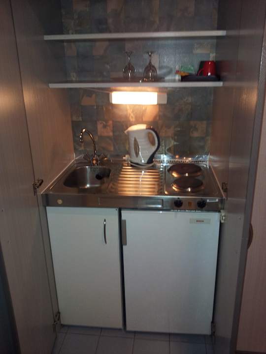 Kochecke im Zimmer (Flur) Park Inn by Radisson München Frankfurter Ring