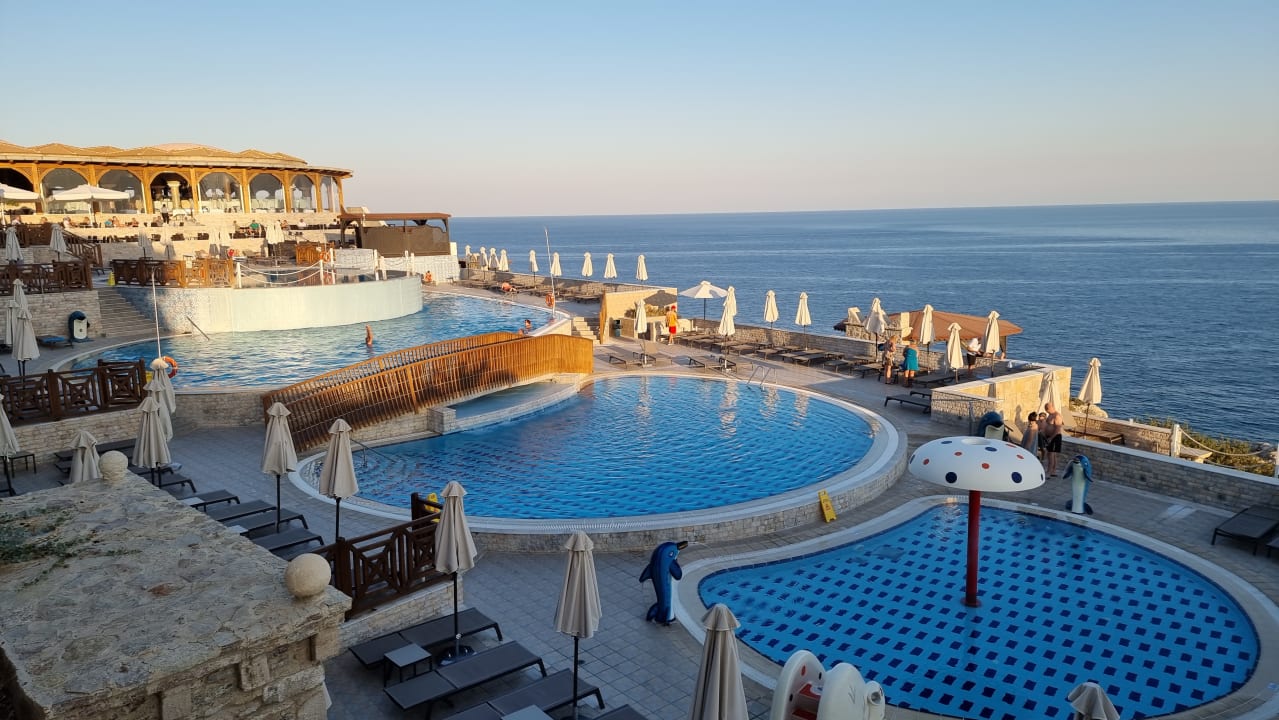 Pool Hotel Kalithea Mare Palace