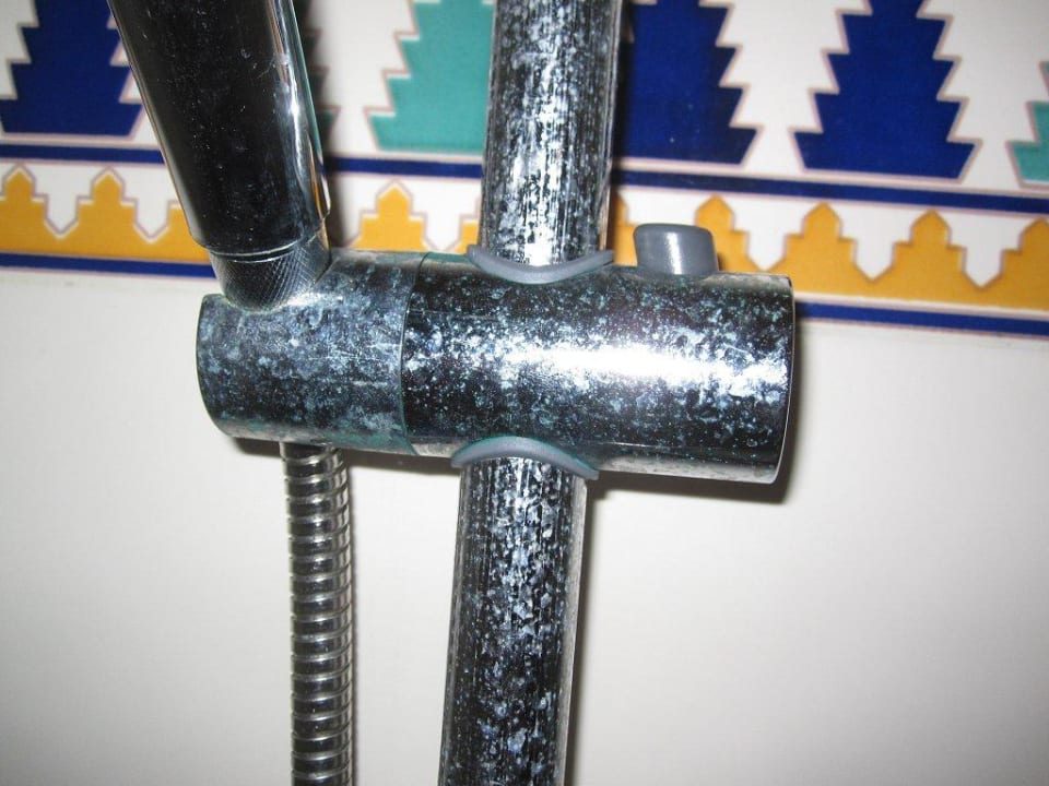 Duschkopf in der Badewanne Hotel El Mouradi Djerba Menzel