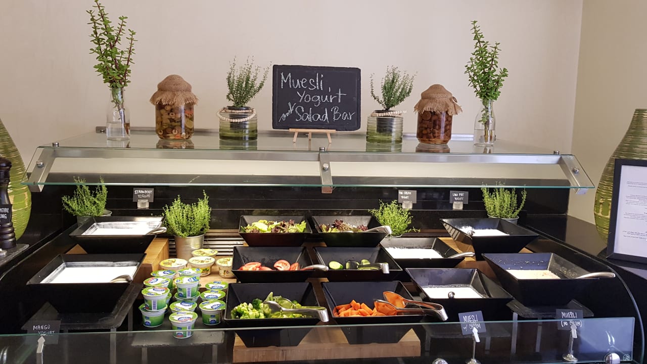 Gastro The Cove Rotana Resort