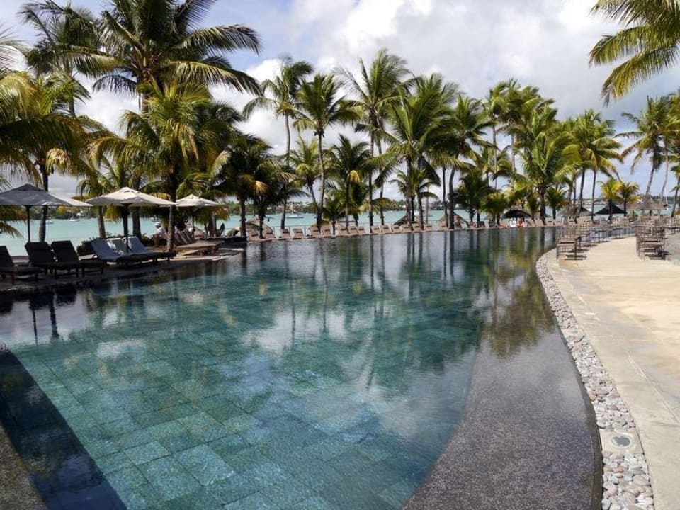 Schön angelegt mit Naturfliesen Mauricia Beachcomber Resort & Spa