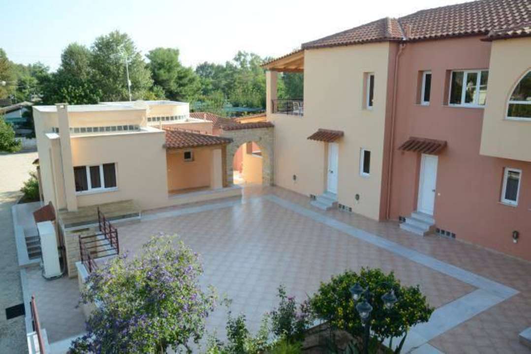 Exterior View Hotel Maria's Filoxenia Suites