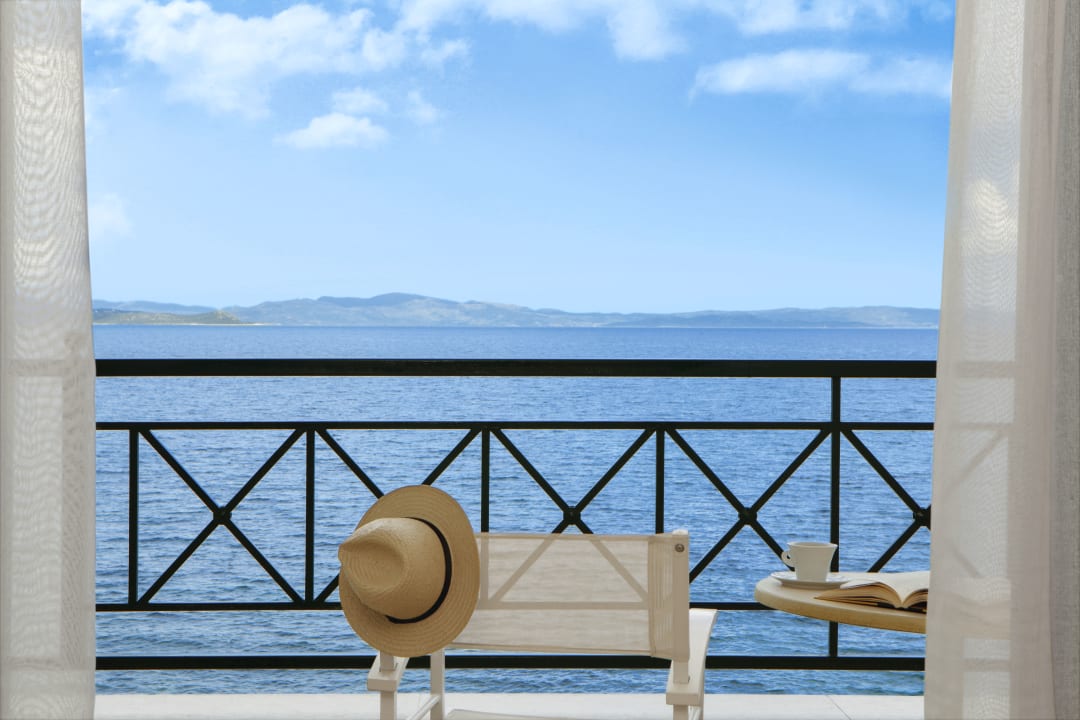 Ausblick Ramada by Wyndham Athens Attica Riviera