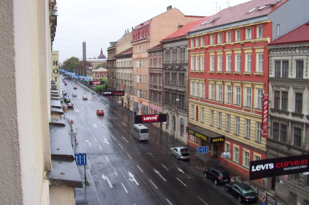 Zimmerausblick Stadtauswärts Hotel Tivoli