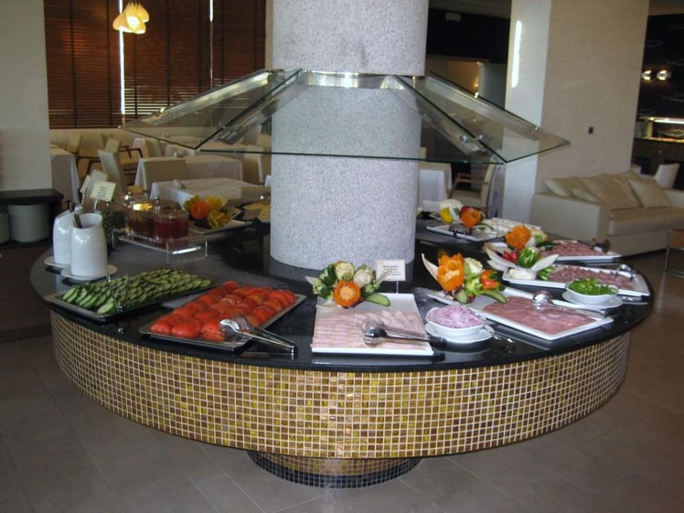 Kleiner Teil des Buffet´s SENTIDO Port Royal Villas & Spa