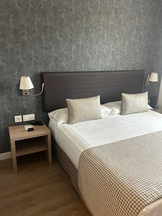 Zimmer Hotel Catalonia Mirador des Port