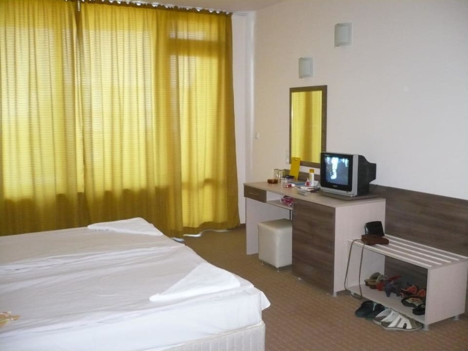 Mit Kühlschrank und TV Hotel Esperanto