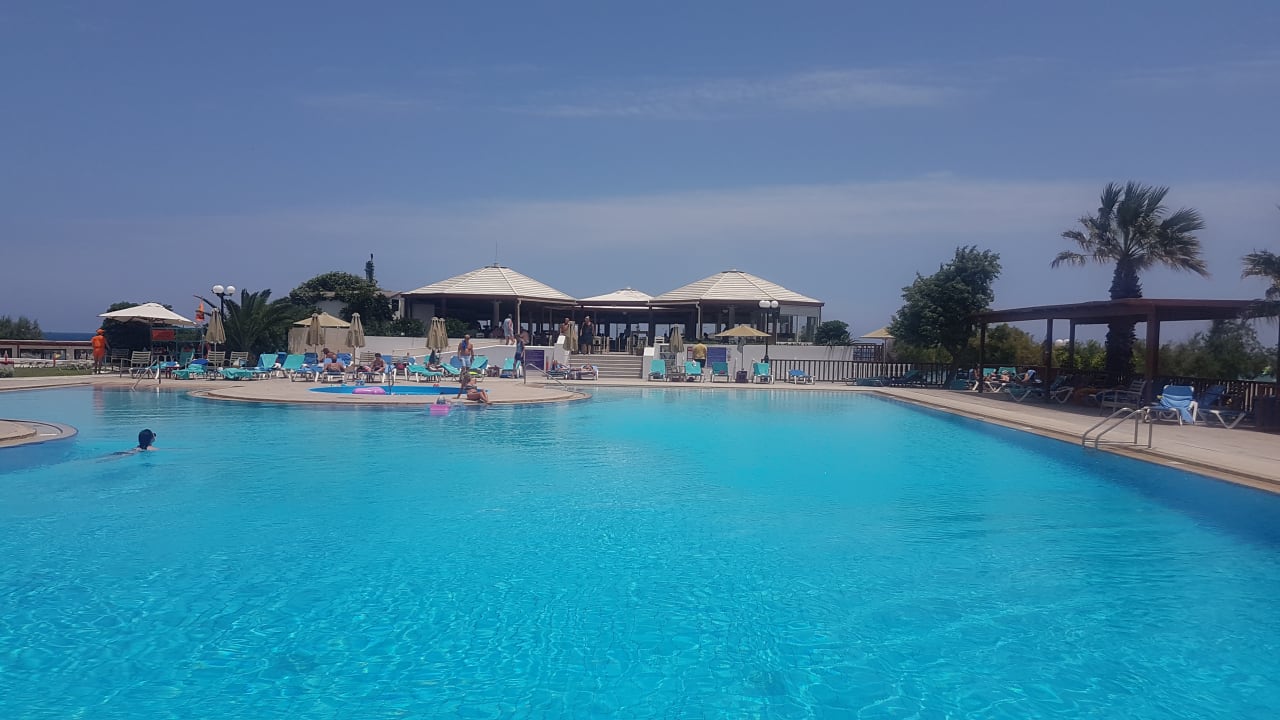 Pool Apollonia Beach Resort & Spa