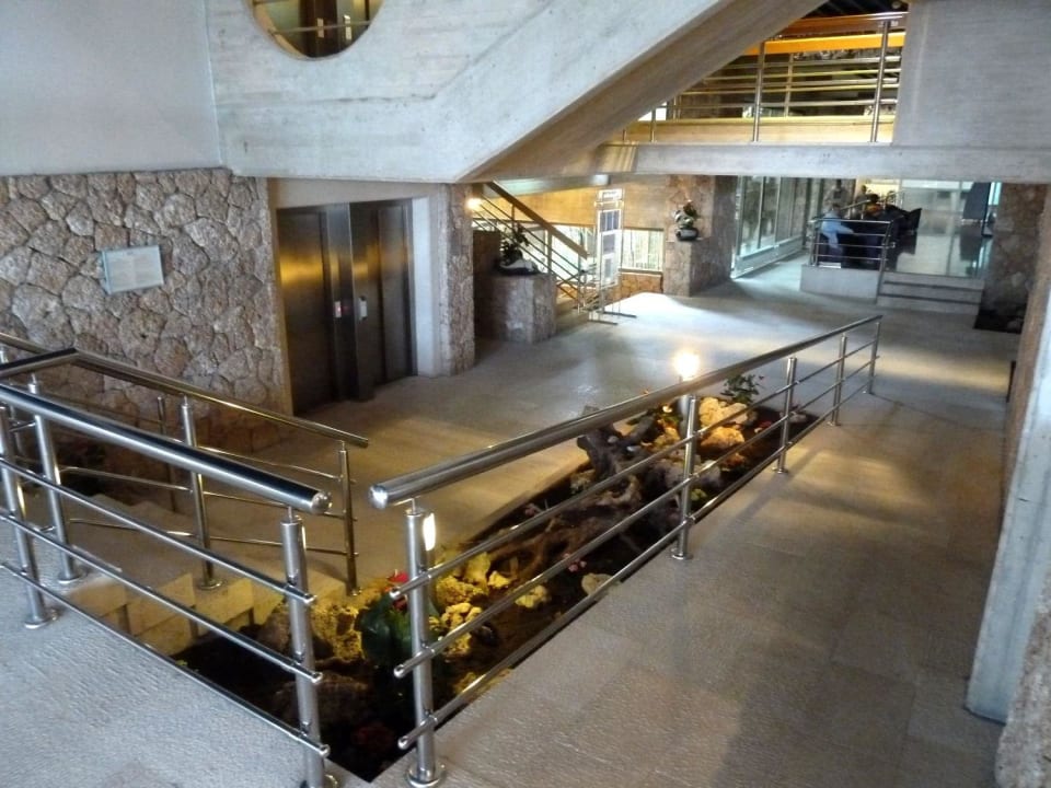 Von der Lobby aus betrachtet Bluesun Hotel Soline
