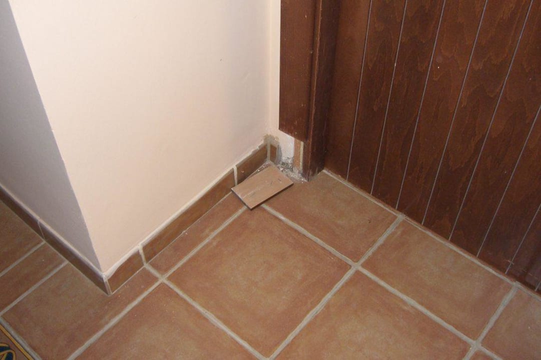 Kleiner Defekt am Türrahmen Occidental Jandía Playa