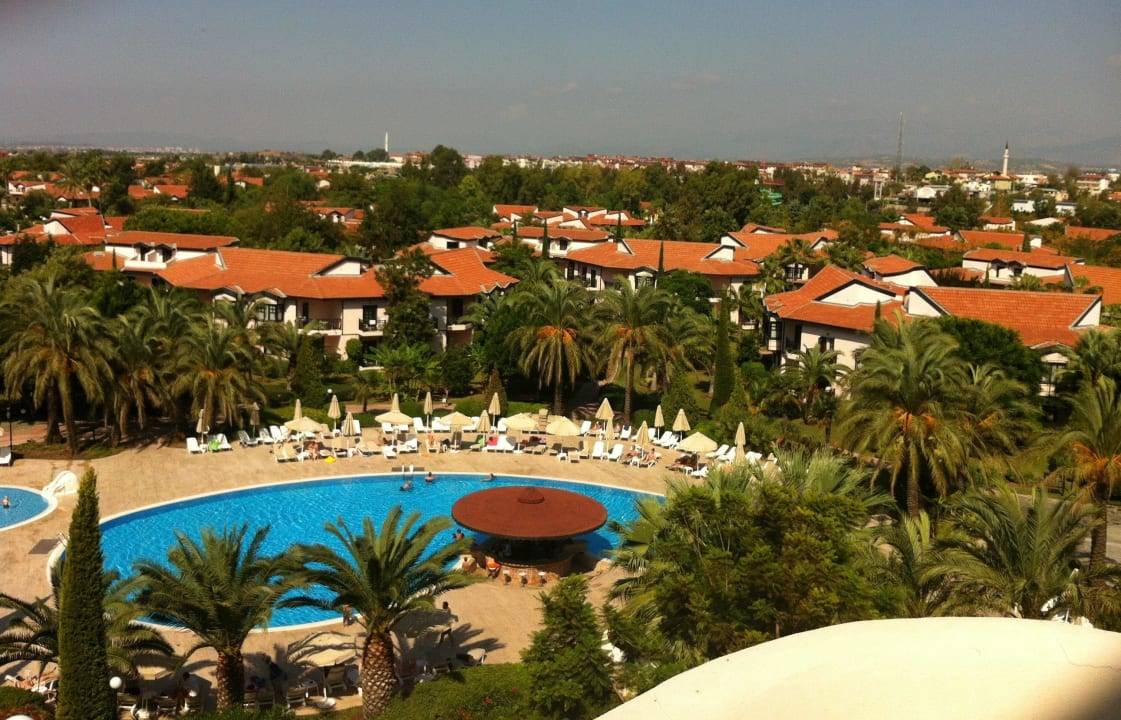 111 Starlight Resort Hotel