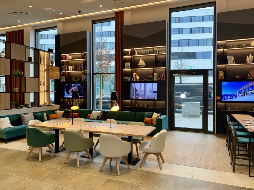 Lobby Holiday Inn Hamburg - HafenCity