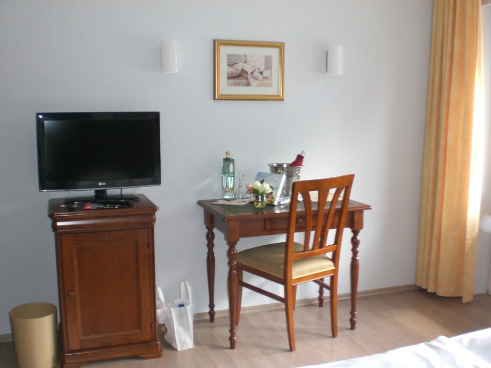 Zimmer Neuharlingersiel Krögers Hotel