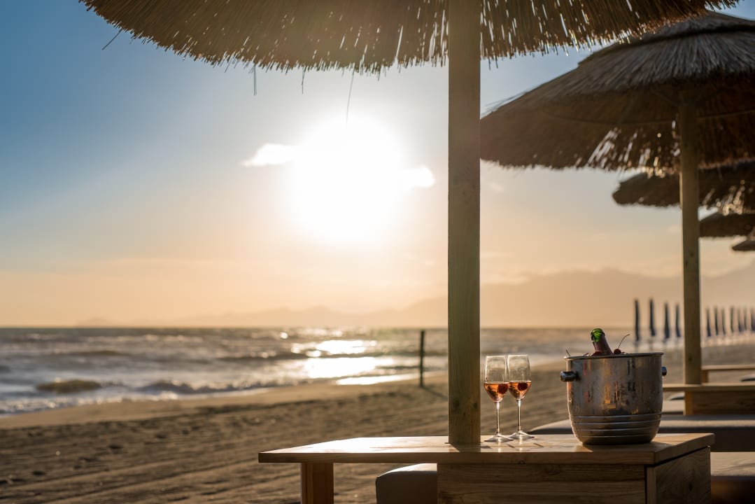 Strand Cumeja Beach Club & Hotel