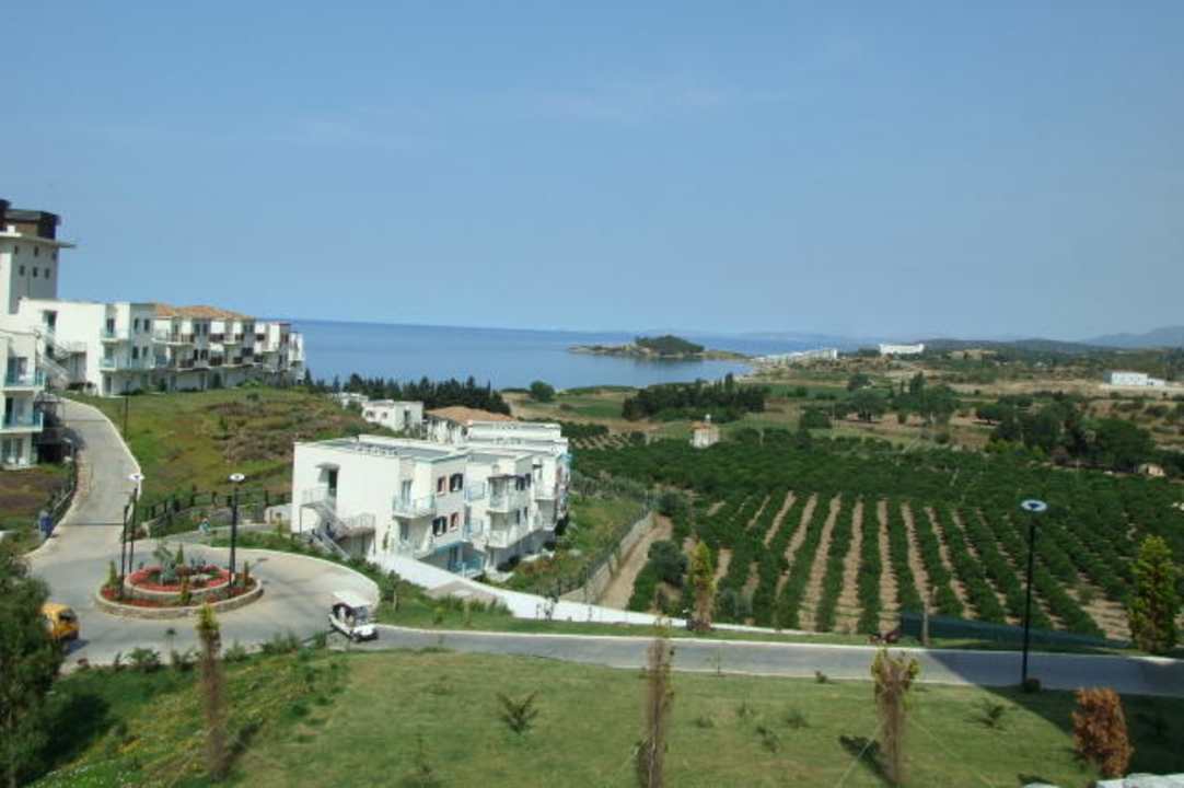 Widok z tarasu przy lobby Aria Claros Beach & Spa Resort