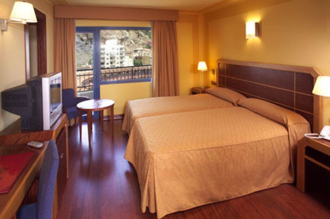 Zimmer Hotel MS Maestranza