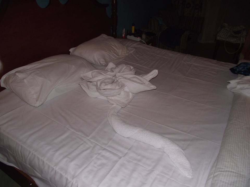 Der kreative Roomboy... Titanic Beach Spa & Aqua Park