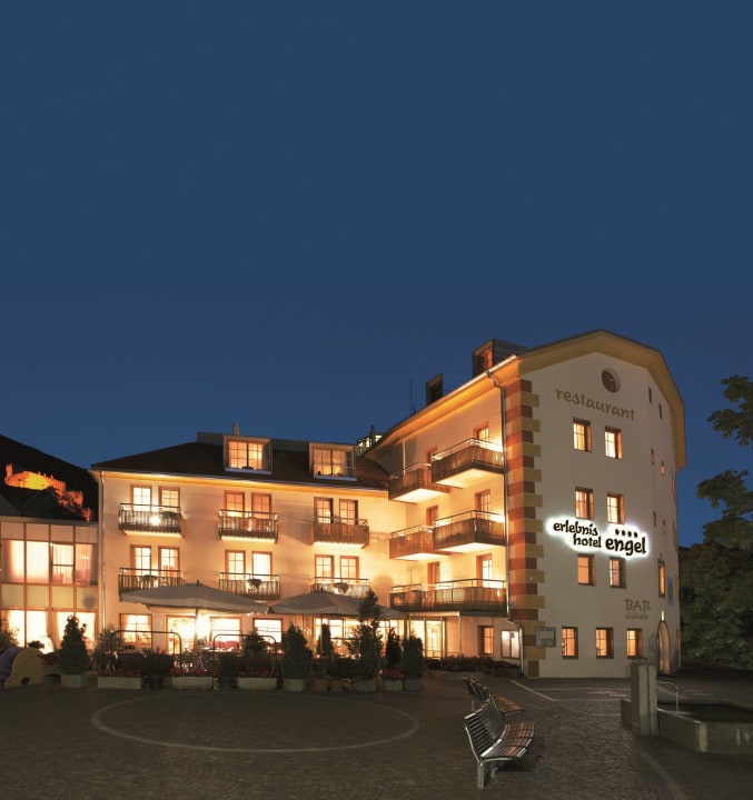 Hotel bei Nacht Engel