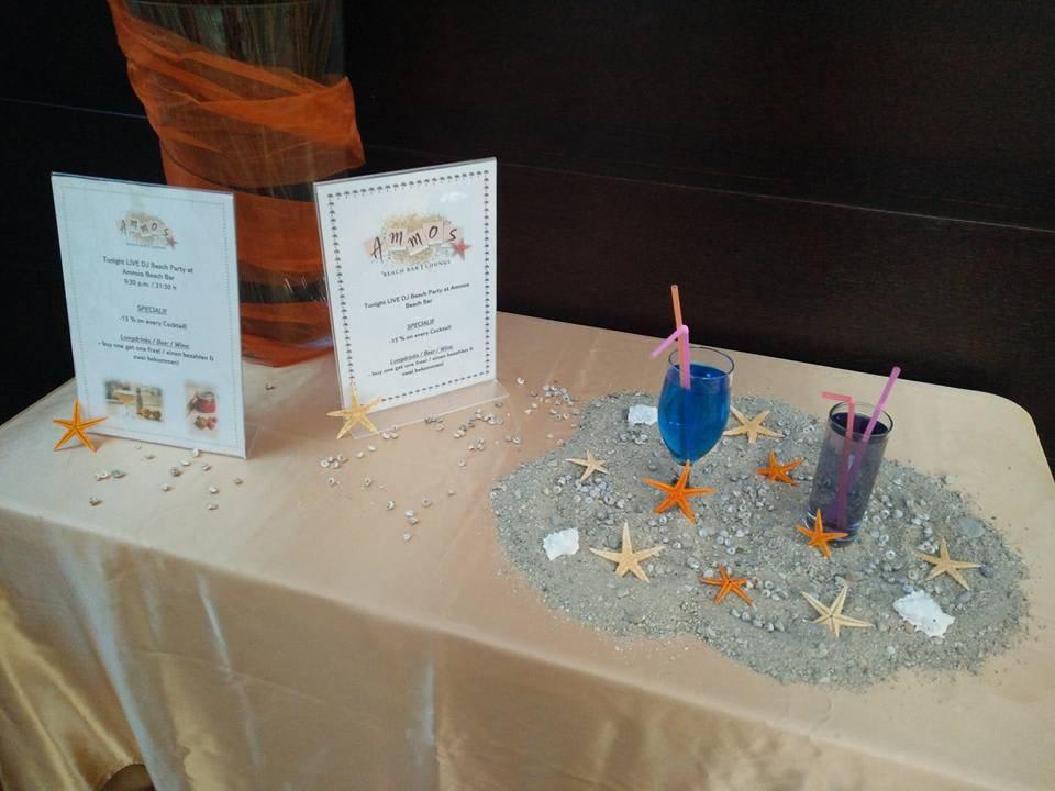 Begrüßung vor dem Restaurant TUI BLUE Oceanis Beach and Spa Resort